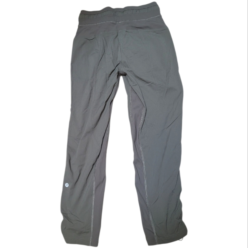 Lululemon Dance Studio Midrise Cropped Pant Army Green - Size 2 - Picture 6 of 8